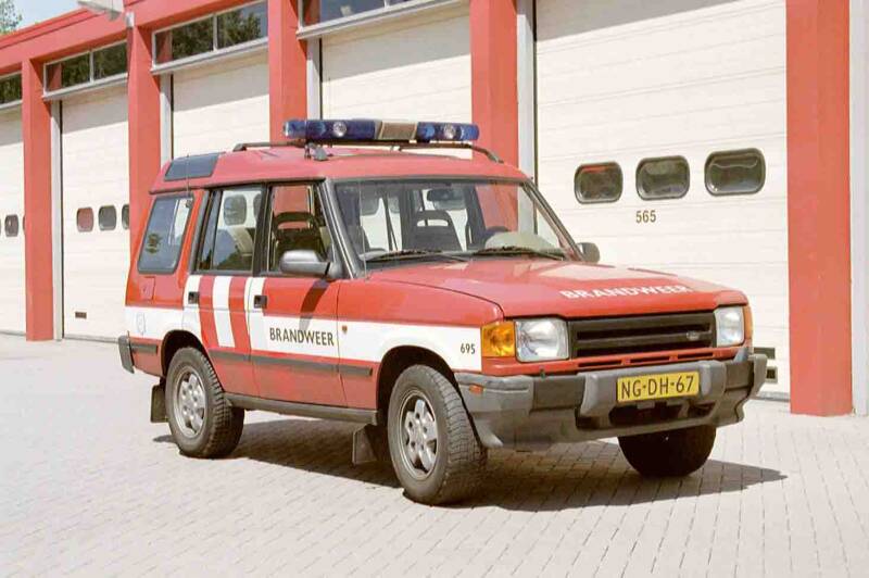 Kenteken: NG-DH-67 Roepnummer: 54-695 Type voertuig: DA-OD Merk &amp; Type: Landrover Discovery Opbouw: Bouwjaar: 1995 In dienst: 1995 Uit dienst: 2001