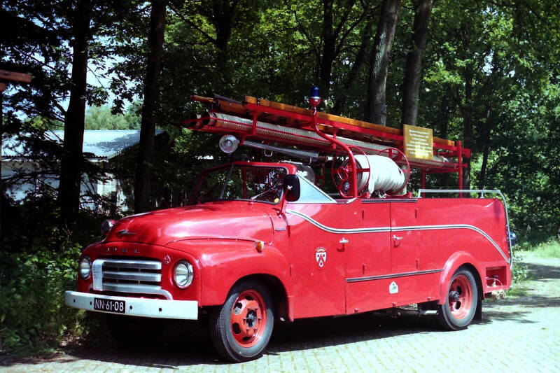Kenteken: NN-61-08 Type voertuig: AS9 LD1800 Merk &amp; Type: Opel Blitz 330C(1,75) Opbouw: Bikkers Bouwjaar: 1952 In dienst: 1953 Uit dienst: 1980 Opmerkingen: Museumobject bezit brandweer. 