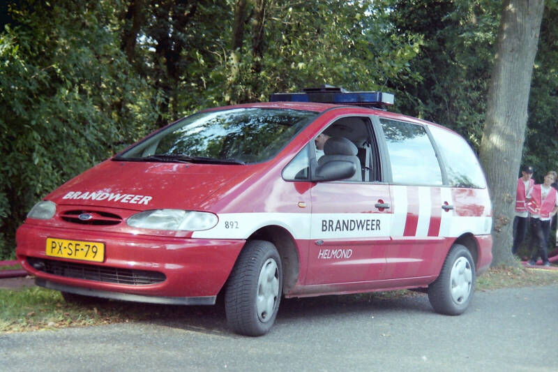 Kenteken: PX-SF-79 Roepnummer: 892 Type voertuig: DA Merk &amp; Type: Ford Galaxy 2,0iGLX Opbouw: Bouwjaar: 1997 In dienst: 1997 Uit dienst: 2007