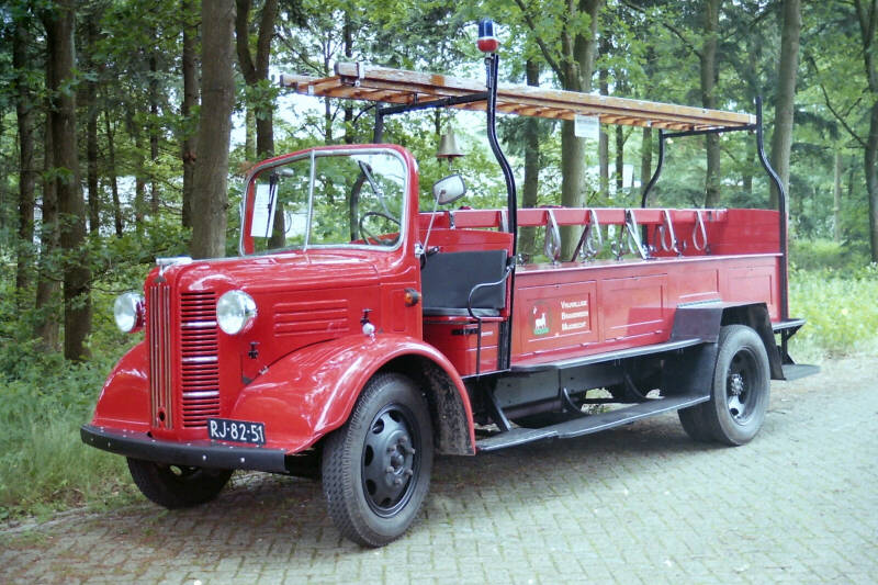 Kenteken: RJ-82-51 Type voertuig: PM 16 Merk &amp; Type: Austin K2 Opbouw: Kronenburg Bouwjaar: 1943 In dienst: 1949 Uit dienst: 1966. Opmerkingen: Museumobject brandweer Mijdrecht. 