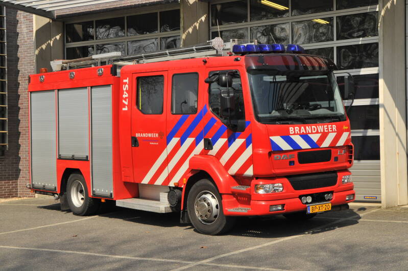 Kenteken: BP-XT-20 Roepnummer: TS47-1 > 17-3831 Type voertuig: TS7 LD2800 HD265 T1500 Merk &amp; Type: DAF FF.LF55….CF380 Opbouw: Ziegler Brandweertechniek Bouwjaar: 2005 In dienst: 2005