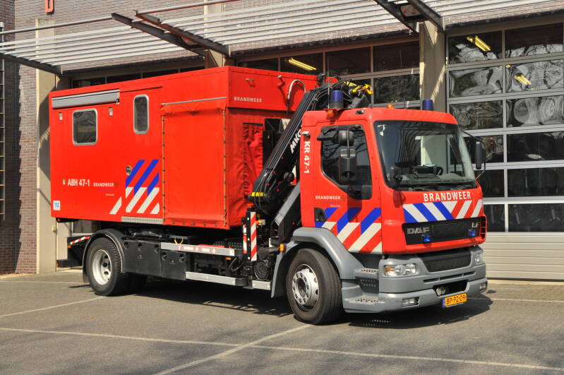 Kenteken: BP-PZ-09 Roepnummer: KR47-1 > 17-9283 Type voertuig: HA-KR Merk &amp; Type: DAF FF.LF55.250-18 Opbouw: VDL-MKG Bouwjaar: 2004 In dienst: 2011. Opmerkingen: Afkomstig van Rotterdam (KR40-1)