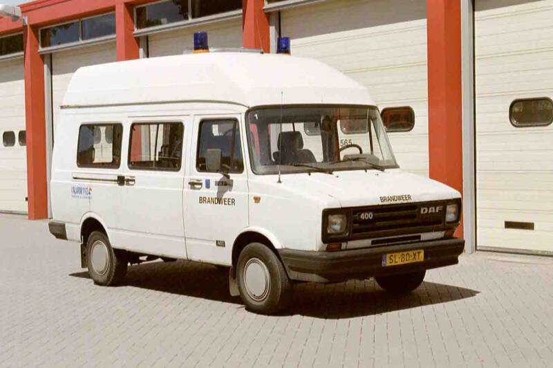Kenteken: SL-80-XT Type voertuig: DB8 Merk &amp; Type: DAF V400BN290 Opbouw: Brandweer Bouwjaar: 1987 In dienst: 1998 Uit dienst: 2001. Opmerkingen: Overgenomen van Rode Kruis afd. Velsen-IJmuiden.
