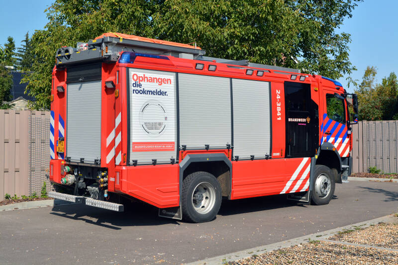 Kenteken: 12-BLJ-1 Roepnummer: 24-3841 Type voertuig: TST7 LD3000 HD250 T2500/200 Merk &amp; Type: Mercedes Benz 1630AF39[Atego] Opbouw: Kenbri-Rosenbauer Bouwjaar: 2018 In dienst: 2019.