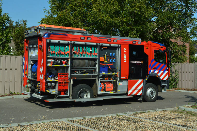 Kenteken: 12-BLJ-1 Roepnummer: 24-3841 Type voertuig: TST7 LD3000 HD250 T2500/200 Merk &amp; Type: Mercedes Benz 1630AF39[Atego] Opbouw: Kenbri-Rosenbauer Bouwjaar: 2018 In dienst: 2019.