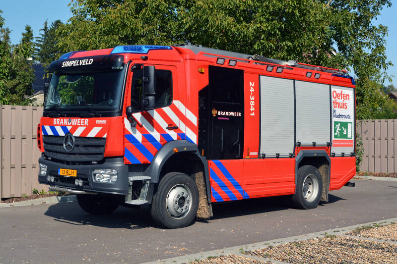 Kenteken: 12-BLJ-1 Roepnummer: 24-3841 Type voertuig: TST7 LD3000 HD250 T2500/200 Merk &amp; Type: Mercedes Benz 1630AF39[Atego] Opbouw: Kenbri-Rosenbauer Bouwjaar: 2018 In dienst: 2019.
