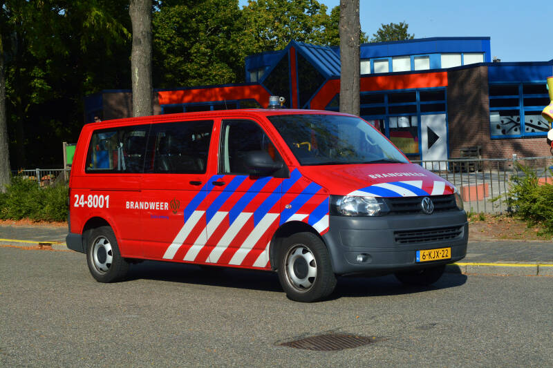 Kenteken: 6-KJX-22 Roepnummer: 24-8001 Type voertuig: DB Merk &amp; Type: Volkswagen Transporter T5-Kombi 2,0TDi Bouwjaar: 2013 In dienst: 2013  Standplaats: Sittard