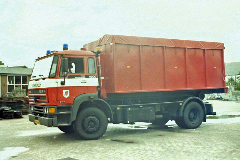 Kenteken: VB-34-DN Roepnummer: 269 > 31-281 > 06-9685 Type voertuig: HA Merk &amp; Type: DAF FF1900DNS400 Opbouw: Leebur Bouwjaar: 1989 In dienst: 1989 Uit dienst: 2010. 