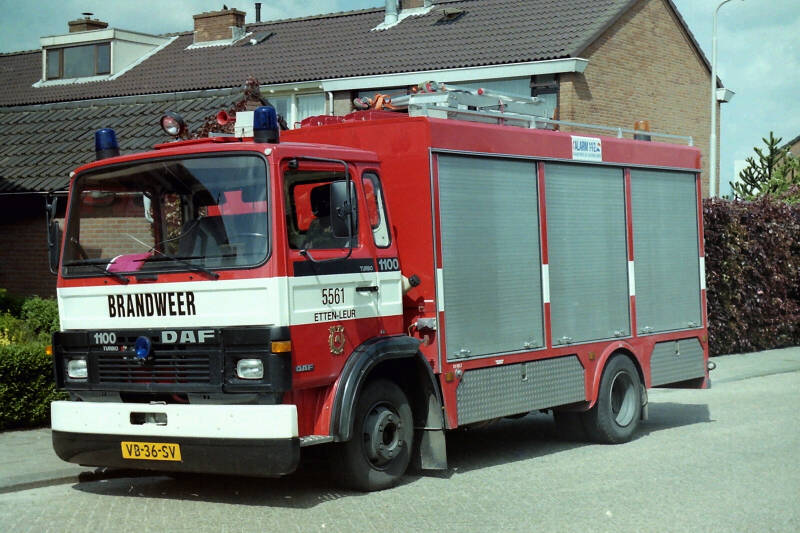 Kenteken: VB-36-SV Roepnummer: 882 > 5561 Type voertuig: HV-2 Merk &amp; Type: DAF FF1100DNTD325 Opbouw: Akkermans Bouwjaar: 1988 In dienst: 1988 Uit dienst: 2012