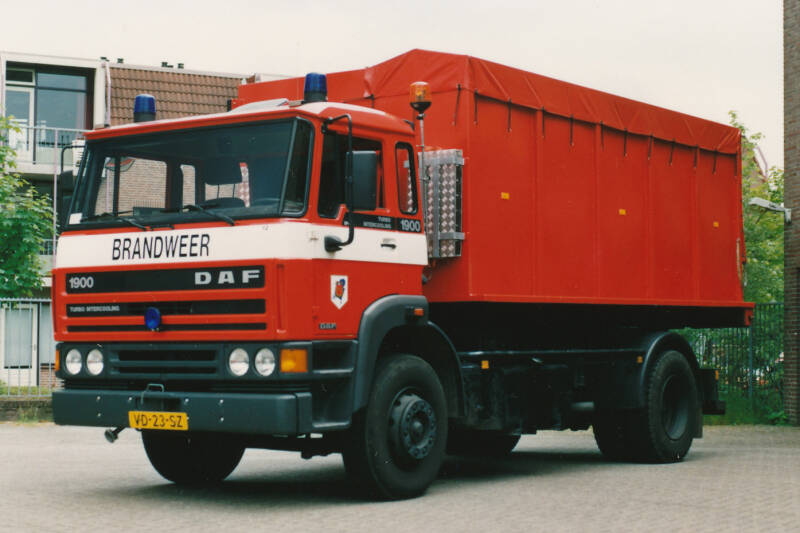 Kenteken: VD-23-SZ Roepnummer: 27-885 > 05-3183 > 05-3683 Type voertuig: HA Merk &amp; Type: DAF FF1900DNS400 Opbouw: Leebur Bouwjaar: 1989 In dienst: 1989 Uit dienst: 2007
