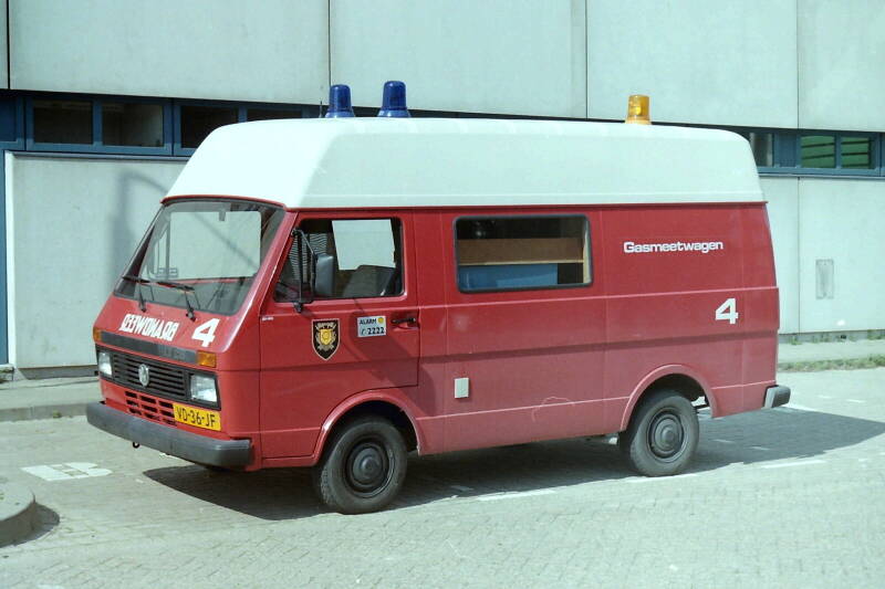 Kenteken: VD-36-JF Roepnummer: BW12 > BW04 Kenteken: VD-36-JF Type voertuig: PM2-ME Merk &amp; Type: Volkswagen LT28 Opbouw: Bouwjaar: 1989 In dienst: 1989 Uit dienst: Standplaats: Pernis