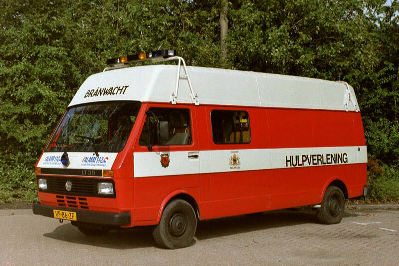 Kenteken: VF-86-ZF Roepnummer: 20-672 > 20-630 Type voertuig: GM6 Merk &amp; Type: Volkswagen LT35 Opbouw: Bouwjaar: 1991 In dienst: 1991 Uit dienst: 2010. Opmerkingen: Naar brandweer Sneek.