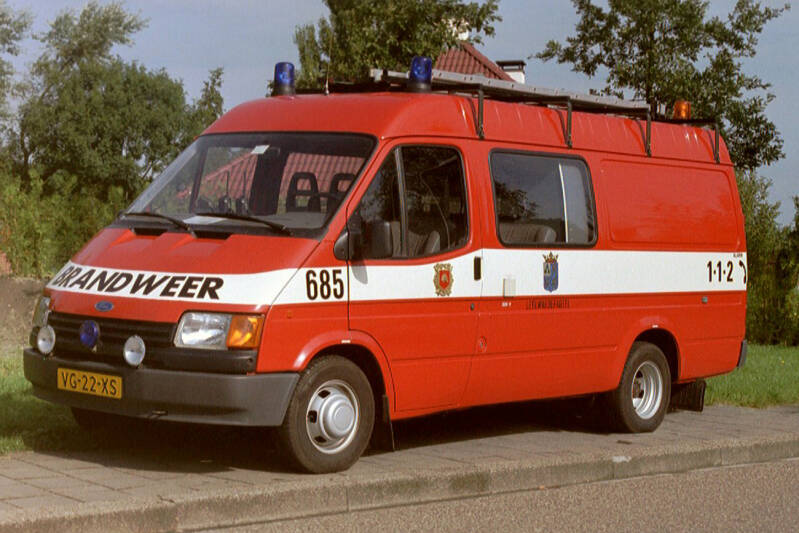 Kenteken: VG-22-XS Roepnummer: 685 Type voertuig: GM6 Merk &amp; Type: Ford Transit 130D Opbouw: Snoeks Bouwjaar: 1990 In dienst: 1990 Uit dienst: 2010 Standplaats: Stiens.Opmerkingen: Verkocht aan brandweer West-Terschelling. 