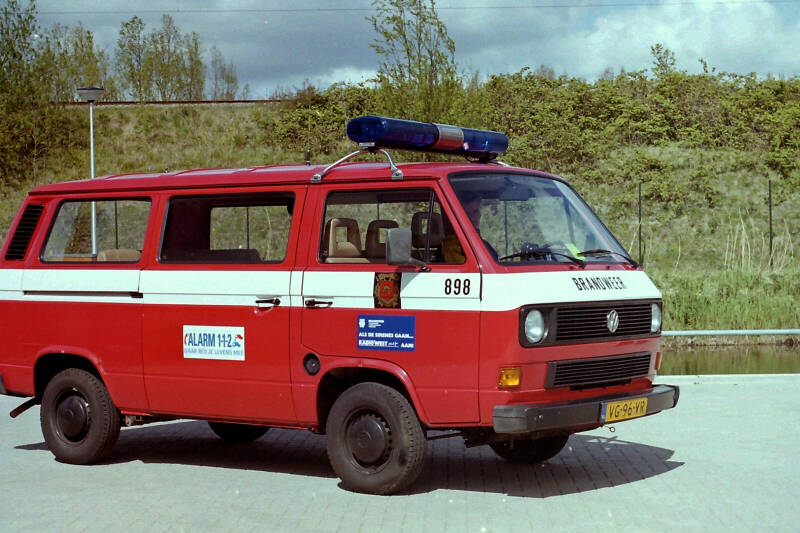 Kenteken: VG-96-VR Roepnummer: 898 Type voertuig: DB-K [VC] Merk &amp; Type: Volkswagen Transporter T3 combi Opbouw: Bouwjaar: 1991 In dienst: 1991 Uit dienst: 200.