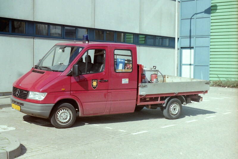 Kenteken: VJ-TD-03 Type voertuig: PM3 Merk &amp; Type: Mercedes Benz 208D35[Sprinter] Opbouw: Bouwjaar: 1996 In dienst: 1996 Uit dienst: Standplaats: Pernis