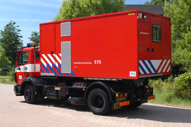 Kenteken: VL-38-LH Roepnummer: 786 Type voertuig: HA Merk &amp; Type: Mercedes Benz 1722F42 Opbouw: Leebur Bouwjaar: 1991 In dienst: 1991 Uit dienst: 2008. Opmerkingen: Naar brandweer Hoofddorp. 