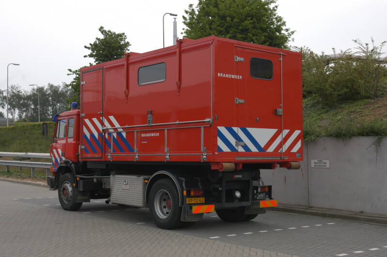 Kenteken: VP-72-GJ Roepnummer: B2 >92-581 > 24-2583 Type voertuig: HA Merk &amp; Type: Iveco Magirus 175.17A Opbouw: Leebur Bouwjaar: 1992 In dienst: 1992 Uit dienst: 2017 Standplaats: Geleen