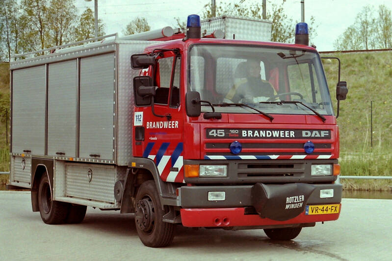 Kenteken: VR-44-FX Roepnummer: 876 Type voertuig: HV-2 Merk &amp; Type: DafFF45 Opbouw: Spijkstaal Bouwjaar: 1991 In dienst: 1991 Uit dienst: 2006. Geëxporteerd naar: Ghana 