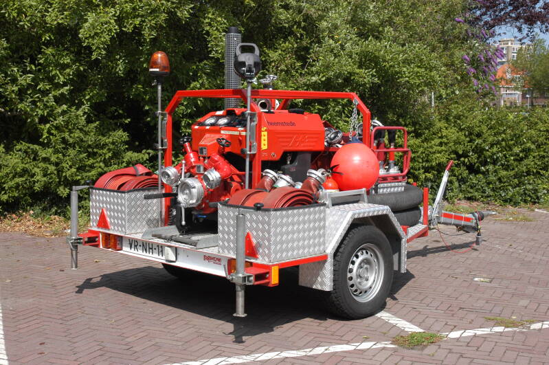 Kenteken: VR-NH-11 Roepnummer: 54-789 Type voertuig: PM6 Merk &amp; Type: Ford Transit 150L-D Van Opbouw: Bouwjaar: 1997 In dienst: 1997 Uit dienst: 2009