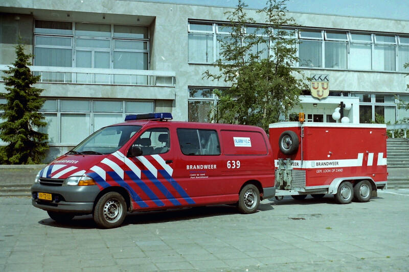 Kenteken: VV-TZ-03 Roepnummer: 639 > 6662 Type voertuig: PM6 Merk &amp; Type: Toyota HiAce 2.4TD Opbouw: Bouwjaar: 1998 In dienst: 1998 Uit dienst: 2011