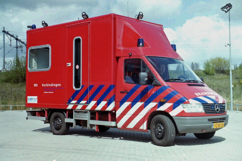 Kenteken: VZ-BR-28 Roepnummer: 66-995 Type voertuig: VC-2 Merk &amp; Type: Mercedes Benz 312D35[Sprinter] Opbouw: KPN Bouwjaar: 1998 In dienst: 1998 Uit dienst: 2008. Opmerkingen: Regionaal voertuig.