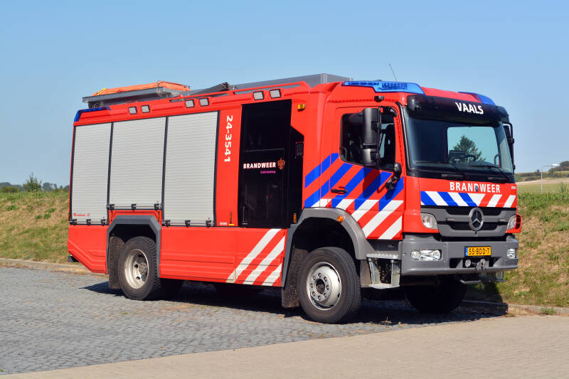 Kenteken: 55-BDD-7 Roepnummer: 24-3541 Type voertuig: TST7 LD3000 HD250 T2500/200 Merk &amp; Type: Mercedes Benz 1629AF38[Atego] Opbouw: Kenbri-Rosenbauer Bouwjaar: 2013 In dienst: 2013