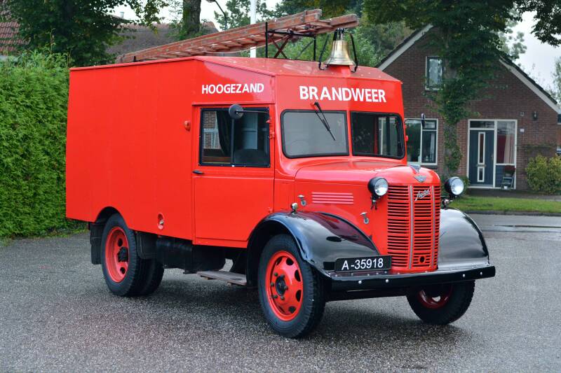 Kenteken: A-35918 > NJ-29-33 Roepnummer: Type voertuig: PM7 Merk &amp; Type: Austin K2 Opbouw: Bouwjaar: 1943 In dienst: 1946 Uit dienst: 1964. Nu in bezit van HBVV Hoogezand-Sappemeer