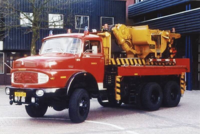 Kenteken: AB-71-38 Roepnummer: EM33 > 673 Type voertuig: KR-18 Merk &amp; Type: Terberg SF1200 Opbouw: Turner Bouwjaar: 1967 In dienst: 1972 Uit dienst: 19..