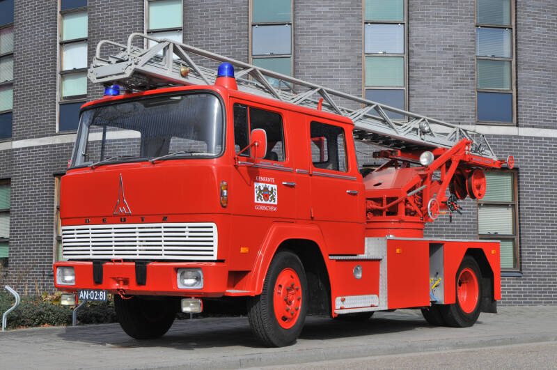 Kenteken: AN-02-81 Roepnummer: AL1 > 851 Type voertuig: AL-18 HD230T650 Merk &amp; Type: Magirus Deutz 100D11F Opbouw: Motorkracht-Magirus-Reichert Bouwjaar: 1968 In dienst: 1968 Uit dienst: 1984,.  Naar brandweer Leerdam. Museumobject brandweer Gorinchem.