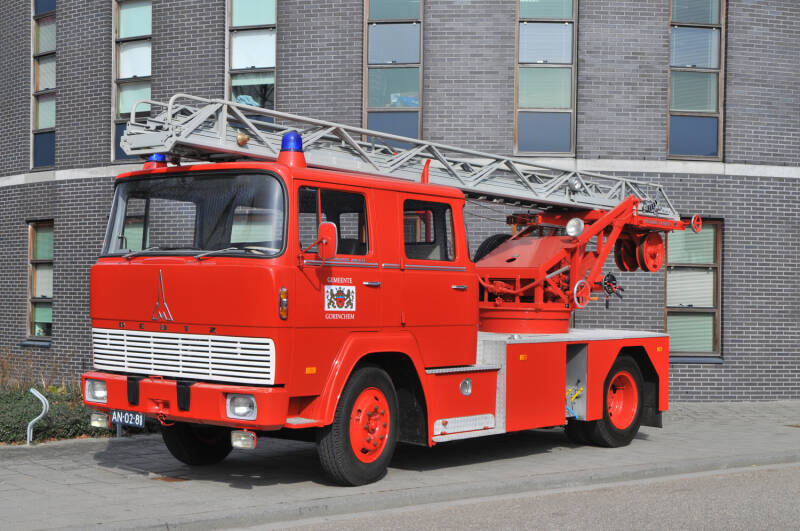 Kenteken: AN-02-81 Roepnummer: AL1 > 851 Type voertuig: AL-18 HD230T650 Merk &amp; Type: Magirus Deutz 100D11F Opbouw: Motorkracht-Magirus-Reichert Bouwjaar: 1968 In dienst: 1968 Uit dienst: 1984,.  Naar brandweer Leerdam. Museumobject brandweer Gorinchem.