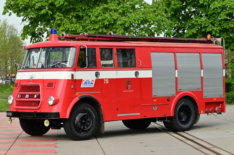 Kenteken: BA-53-82 Roepnummer: 713 Type voertuig: TS9 MD/LD2250 T1500 Merk &amp; Type: DAF A1300BA360 Opbouw: Kronenburg Bouwjaar: 1971 In dienst: 1971 Uit dienst: 1991