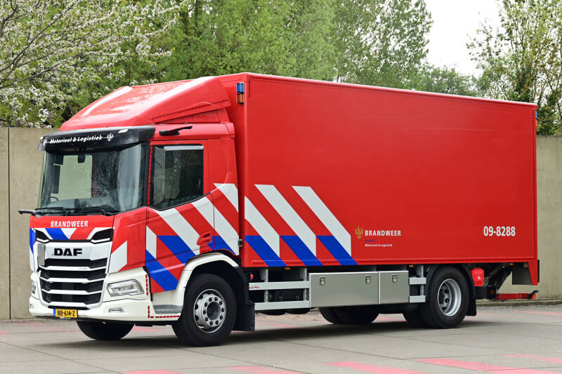Kenteken: BB-614-Z Roepnummer: 09-8288 Type voertuig: VW-LO Merk &amp; Type: DAF XD290FA510 Opbouw: Jos Mulder-Visser-Dhollandia Bouwjaar: 2025 In dienst: 2026 Uit dienst: Standplaats: Regionaal inzetbaar. (standplaats: Leidsche Rijn
