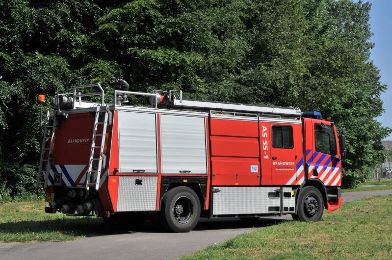 Kenteken: BB-GJ-01 Roepnummer: AS55-1 Type voertuig: AS6 LD8000 T-/4000 Merk &amp; Type: DAF FF75.270RC430 Opbouw: Rosenbauer Bouwjaar: 1994 In dienst: 2003 Uit dienst: 2010 Standplaats: Leemkuil  Opmerkingen: Naar SFS.