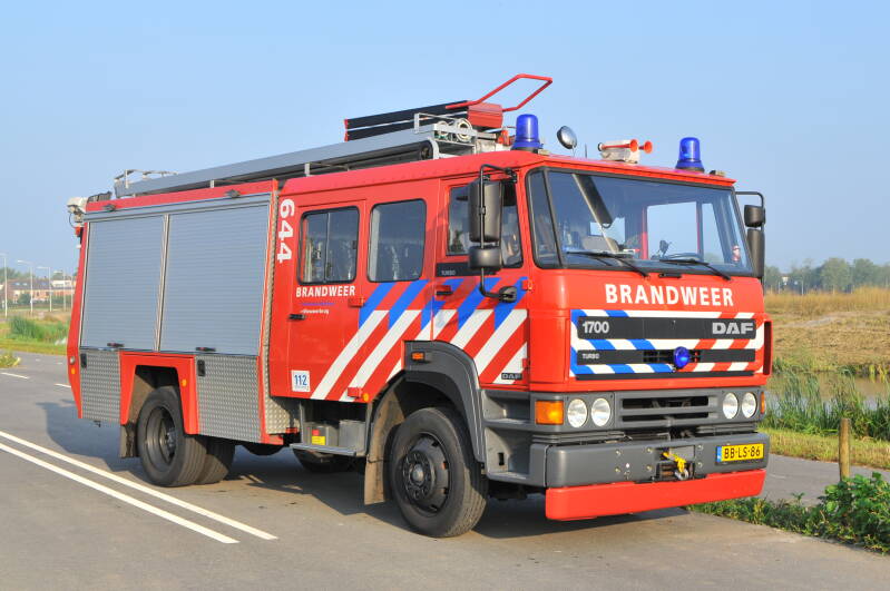 Kenteken: BB-LS-86 Roepnummer: 62-644 > 16-3031 Type voertuig: TS9 LD3000 HD250 T1500 Merk &amp; Type: Daf FF1700NS365 Opbouw: Doeschot-Rosenbauer Bouwjaar: 1994 In dienst: 1994 Uit dienst: