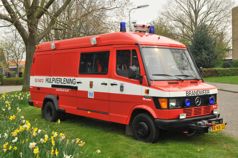 Kenteken: BB-NB-22 Roepnummer: 20-610 > 02-5472 Type voertuig: GM6 Merk &amp; Type: Mercedes Benz 410D37[Ecov] Opbouw: Rosenbauer Bouwjaar: 1995 In dienst: 1995 Uit dienst:  Na gemeentelijke herindeling korps Balk