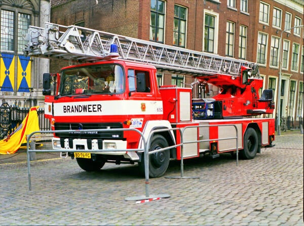 Kenteken: BD-76-FG Roepnummer: 652 Type voertuig: AL-30 Merk &amp; Type: Magirus Deutz 192D13F Opbouw: Magirus Bouwjaar: 1982 In dienst: 1982 Uit dienst: 2006