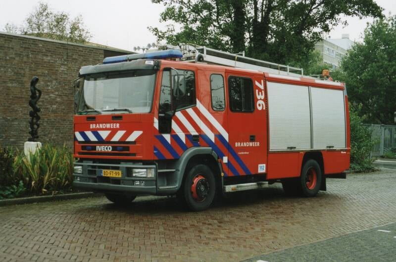 Kenteken: BD-FT-99 Roepnummer: 736 > 737 Type voertuig: TS8 LD3000 HD250 T1500 Merk &amp; Type: Iveco ML120E23[EuroCargo] Opbouw: Rosenbauer Bouwjaar: 1995 In dienst: 1995 Uit dienst: 2009. 