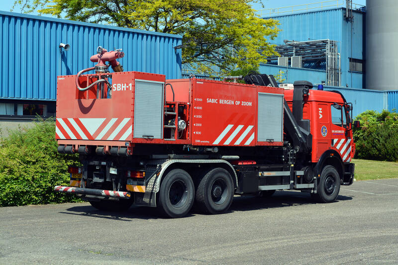 Kenteken: BD-GX-11 Roepnummer: G55 Type voertuig: HA-KR Merk &amp; Type: Mercedes Benz 2650AK59 Opbouw: Leebur-Hiab Bouwjaar: 1995 In dienst: 2001 Uit dienst: Standplaats: Bergen op Zoom