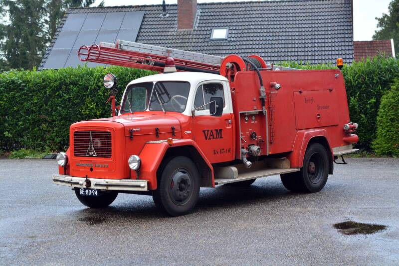 Kenteken: BE-80-94 Roepnummer: Type voertuig: TS3 LD600 T2400 Merk &amp; Type: Magirus Deutz F150D11 Opbouw: Magirus Bouwjaar: 1968 In dienst: 1968 Uit dienst: 1995. In bezit van HBVV Hoogezand-Sappemeer