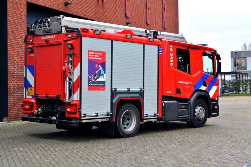 Kenteken: 62-BXD-7 Roepnummer: 16-3430 Type voertuig: TS7 LD3000 HD400 T2000 Merk &amp; Type: Scania P320B4x2NZ31L Opbouw: Kenbri-Rosenbauer Bouwjaar: 2023 In dienst: 2024