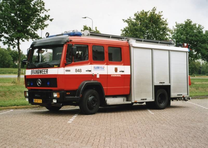 Kenteken: BF-BP-75 Roepnummer: GR848 > 01-2632 Type voertuig: TS10 LD2800 HD260 T2000/150 Merk &amp; Type: Mercedes Benz 1120F36[Ecol] Opbouw: Ziegler Brandweertechniek Bouwjaar: 1996 In dienst: 1996 Uit dienst: 201.