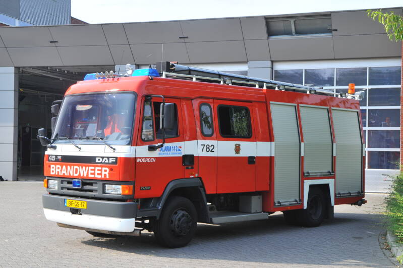 Kenteken: BF-GS-17 Roepnummer: 782 Type voertuig: TS8 LD3000 HD245 T1500 Merk &amp; Type: DAF FF45.11-180CE365 Opbouw: C&amp;C-Godiva Bouwjaar: 1997 In dienst: 1997 Uit dienst: 2010