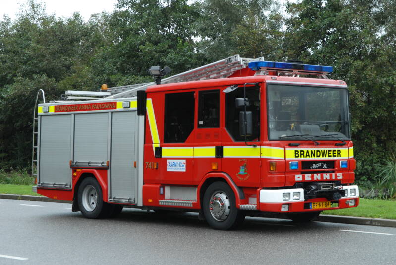 Kenteken: BF-NT-84 Roepnummer: 741 > 10-5032 Type voertuig: TS8 LD3250 HD250 T1860 Merk &amp; Type: Dennis Rapier XL Opbouw: John Dennis-Godiva Bouwjaar: 1997 In dienst: 1997 Uit dienst: 2017