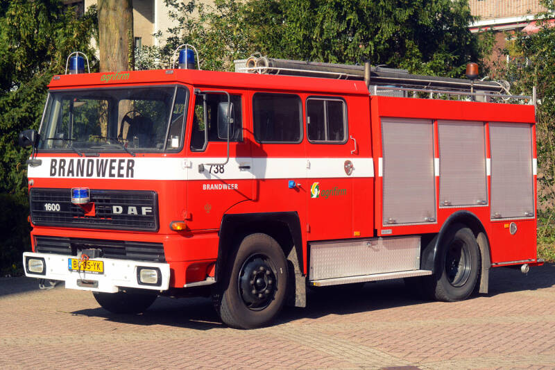 Kenteken: BG-35-YK Roepnummer: 738 Type voertuig: TS9 LD2600 HD400 T2000 Merk &amp; Type: DAF FA1600DT360 Opbouw: Kronenburg Bouwjaar: 1983 In dienst: 2004? Uit dienst: 2014 Standplaats: Oss.