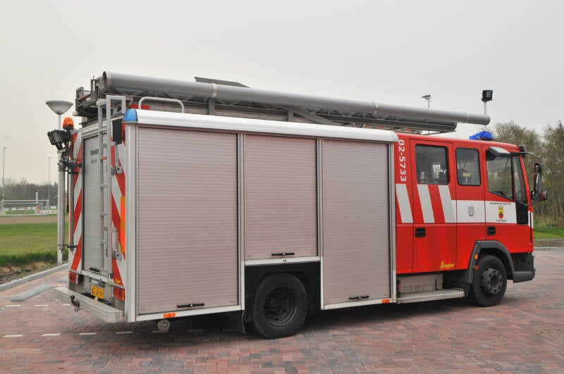 Kenteken: BG-JH-14 Roepnummer: 667 > 02-5733 Type voertuig: TS8 LD2800 HD265 T1200 Merk &amp; Type: Iveco ML100E18[EuroCargo] Opbouw: Ziegler Brandweertechniek Bouwjaar: 1998 In dienst: 1998 Uit dienst: 2015