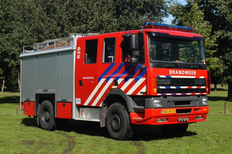 Kenteken: BG-JV-13 Roepnummer: 81-839 > 22-1042 Type voertuig: TST8 LD2800 HD265 T2400 Merk &amp; Type: DAF FFV75.270RC365 Opbouw: Ziegler Brandweertechniek Bouwjaar: 1997 In dienst: 1997 Uit dienst: 2016.  Naar brandweer Gemert-Bakel, korps Bakel