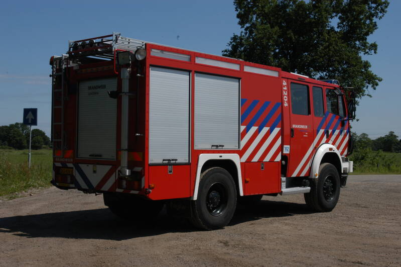 Kenteken: BG-RN-82 Roepnummer: 41-204 > 07-2441 Type voertuig: TST8NB LD3000 HD250 T5500 Merk &amp; Type: Mercedes Benz 2031AK38 Opbouw: Ziegler Brandweertechniek Bouwjaar: 1998 In dienst: 1998 Uit dienst: 2014