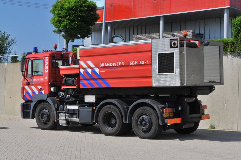 Kenteken: BG-TB-69 Roepnummer: HA59-1 > HA52-1 > HA56-1 Type voertuig: HA Merk &amp; Type: MAN 27.343FNLF/G (F2000) Opbouw: Terberg-NCH Bouwjaar: 1998 In dienst: 1999 Uit dienst: 2016 Standplaats: Rotterdam-Rozenburg