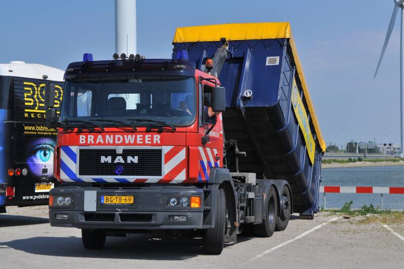 Kenteken: BG-TB-69 Roepnummer: HA59-1 > HA52-1 > HA56-1 Type voertuig: HA Merk &amp; Type: MAN 27.343FNLF/G (F2000) Opbouw: Terberg-NCH Bouwjaar: 1998 In dienst: 1999 Uit dienst: 2016 Standplaats: Rotterdam-Rozenburg