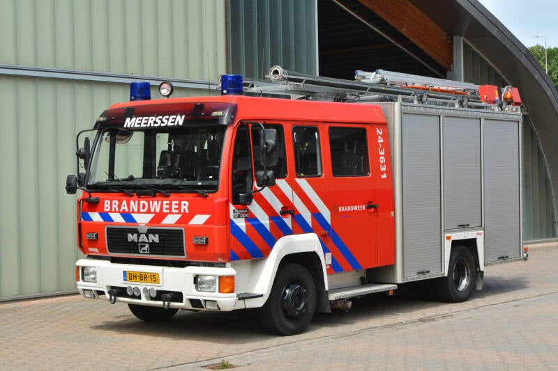 Kenteken: BH-BR-15 Roepnummer: 91-741 > 24-3631 Type voertuig: TS9 LD3000 HD250 T2000 Merk &amp; Type: MAN 14.224LLF[M2000-City] Opbouw: Mucar-Godiva Bouwjaar: 1999 In dienst: 1999 Uit dienst: 2017